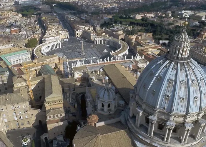 Vatican לינה וארוחת בוקר
